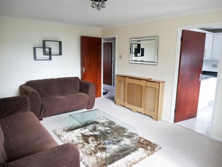2 bedroom flat to rent - Photo 2