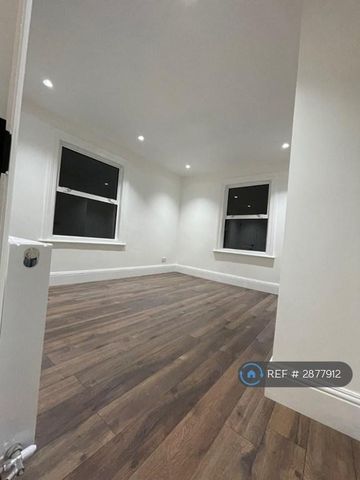 3 bedroom maisonette to rent - Photo 4