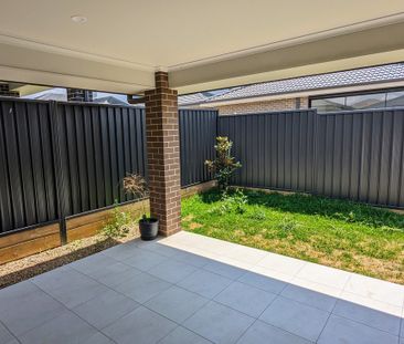 7 Horizon Loop, Oran Park NSW 2570 - House For Rent | Domain - Photo 3