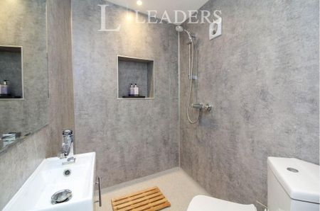 6 bedroom terraced house to rent - Photo 4