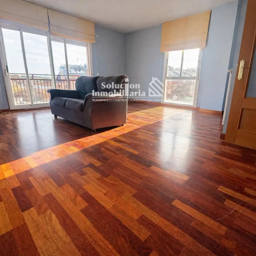 Dúplex de alquiler en Antonio Ponz, La Platina- Hospital - Campus - Photo 1