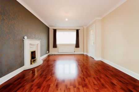4Bedrooms, 3Bathrooms - Photo 4