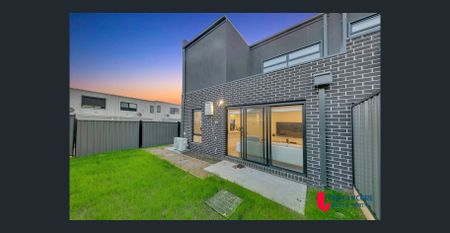 Townhouse for rent in Kalkallo - Photo 3