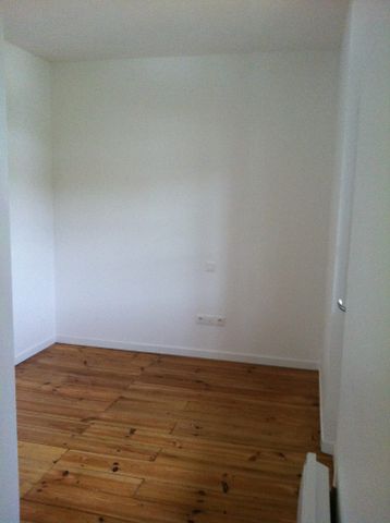 Location Appartement 4 pièces 81m² BAGNERES DE BIGORRE 65200 - Photo 5