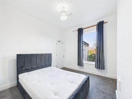 City Road, Beeston, Nottingham, NG9 - Photo 4