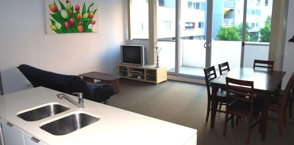 MGM MARTIN - TWO BEDROOM APARTMENT - Photo 2