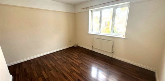 Rayners Gardens, SOUTHAMPTON - Photo 2