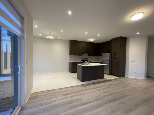 For Lease - 70 Tipp Drive, Richmond Hill, Ontario - Photo 1