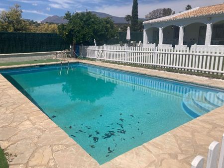 2 room luxury Farmhouse for rent in Estepona, Andalusia - Photo 3