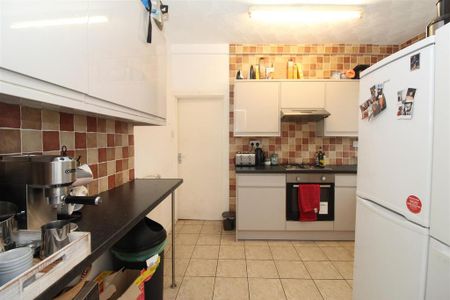 5 bedroom house to rent - Photo 3