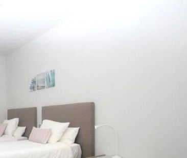 3 bedroom luxury Apartment for rent in Estepona, Andalusia - Photo 6