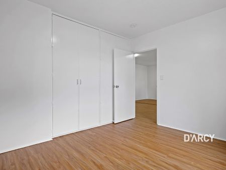 2/17 TRUNDLE ST - Photo 3