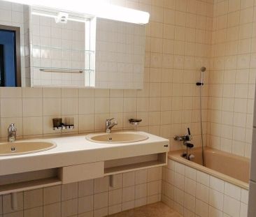 Heimelige Dachwohnung Nähe Bahnhof und Emme! - Photo 4