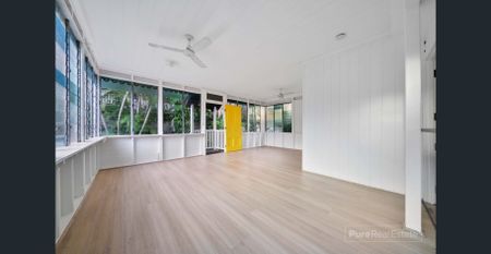 Charming 4-Bedroom Inner-City Queenslander on 253m² – Renovated & Ready to Rent - Photo 5
