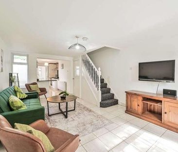 The Burroughs, Hendon, NW4 - Photo 1