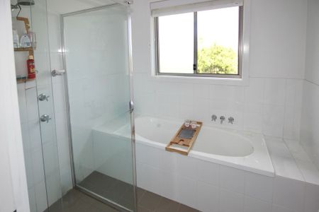 9/8 Angophora Drive, Warabrook - Photo 4