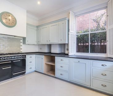 6 bedroom detached house to rent - Photo 4