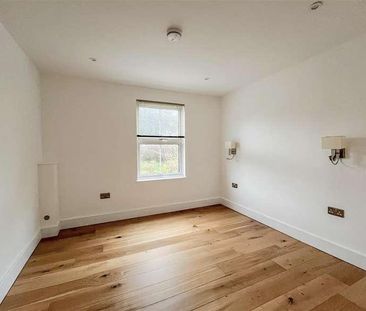 Castle Hill Road, Hastings, TN34 - Photo 1