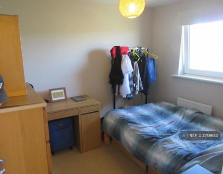 3 bedroom terraced house to rent - Photo 4
