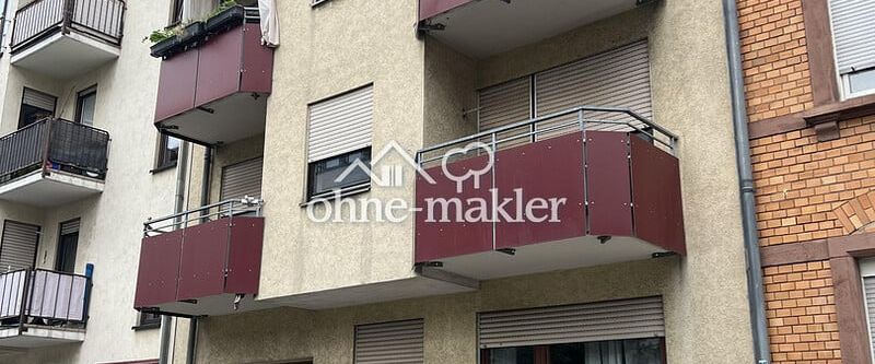 Frisch sanierte 2-ZKB mit zwei Balkonen und Stellplatz - Foto 1