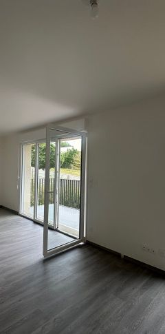 Location Appartement 2 pièces 58 m² LOUVIERS - Photo 1