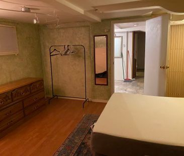 For Lease - 836 Sammon Avenue Unit# BSMT, Toronto, Ontario - Photo 6