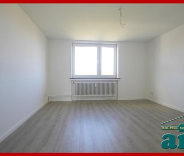 ais GmbH bietet an: 3 Zimmer Wohnung mit Balkon und Einbauküche! - Photo 1