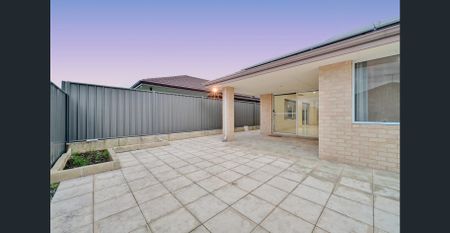 READY TO MOVE IN - AVAILABLE IN CARRAMAR - Photo 4