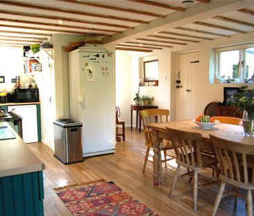 3 bedroom detached house to rent - Photo 3