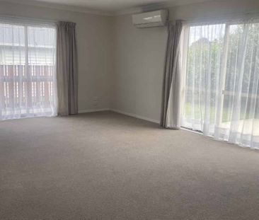 Great location! - Photo 2