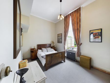 3 bedroom flat to rent - Photo 3