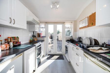 3 bedroom terraced house to rent - Photo 3