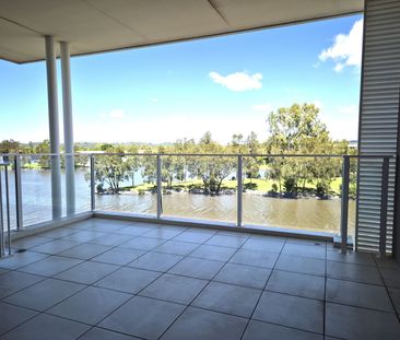 Two Bedroom Property with Lakeside Views Situated in Varsity Lakes - Photo 3