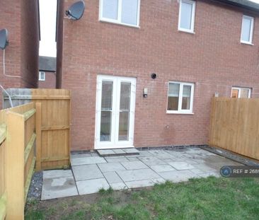 3 bedroom semi-detached house to rent - Photo 6