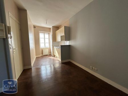 Location Appartement 1 pièce 25m² CHATEAUROUX 36000 - Photo 3