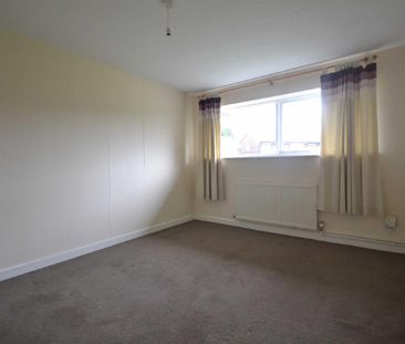 2 bed Flat for Rent - Photo 5