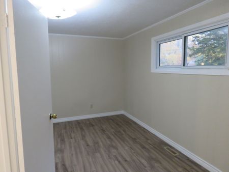 For Lease - 564 Lakeview Road Unit# B, Fort Erie, Ontario - Photo 3