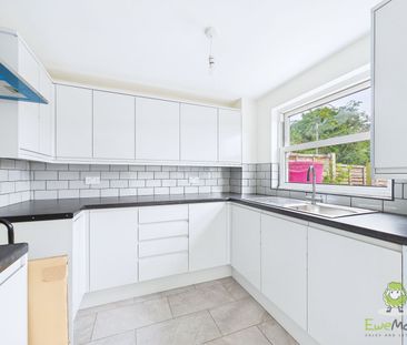 3 Bedroom - Photo 4