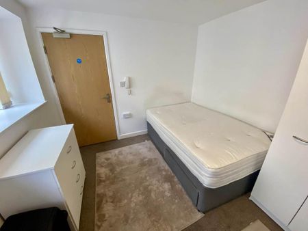 1 bedroom flat to rent - Photo 4