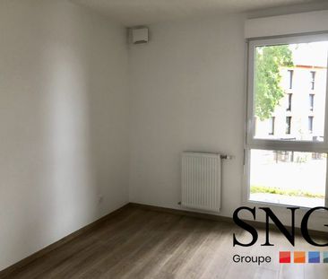 T3 AVEC LOGGIA ET DEUX PARKINGS - Photo 3