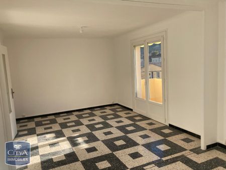 Location Appartement 3 pièces 66m² CLERMONT L HERAULT 34800 - Photo 2