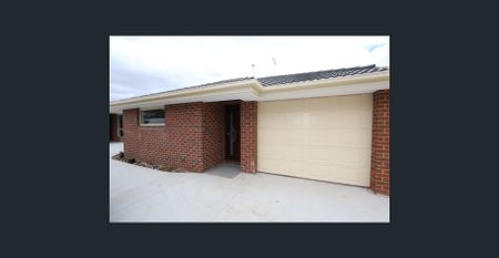 Low maintenance living - Photo 5