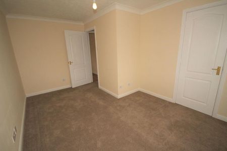 3 bedroom detached house to rent - Photo 3