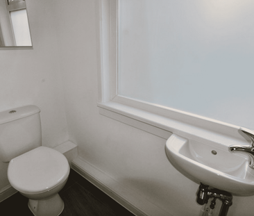 5 bedroom terraced house to rent - Photo 2