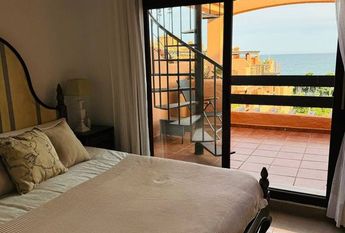 3 room luxury penthouse for rent in Estepona, Andalusia