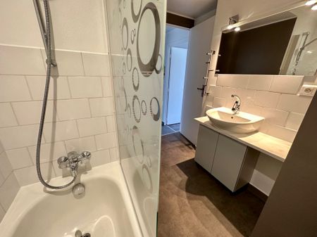 Location Appartement 2 pièces 42m² CHAMALIERES 63400 - Photo 3