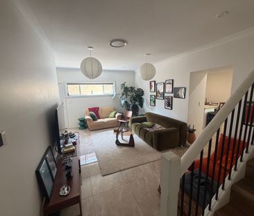 Toongabbie - Photo 1