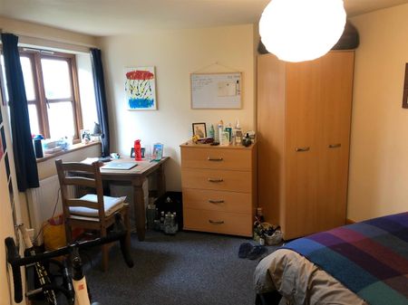 Johnny Ball Lane, Bristol - Photo 2