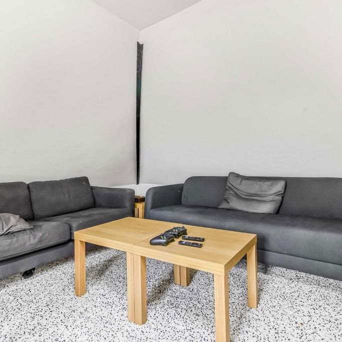 3 bedroom flat to rent - Photo 1