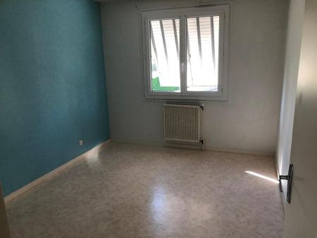 Location Appartement 4 pièces 82m² ANNONAY 07100 - Photo 4